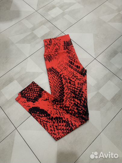 Леггинсы / лосины / тайтсы со змеиным принтом