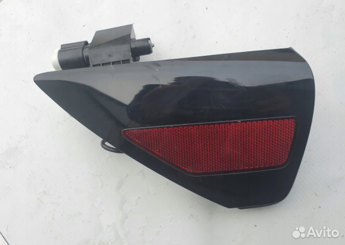 Крышка порта зарядки Tesla Model 3