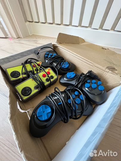 Джостик на dendy 8 бит