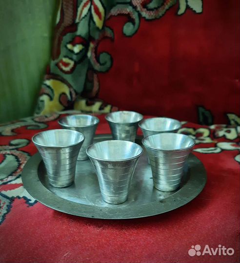Стопки мельхиор СССР на подносе