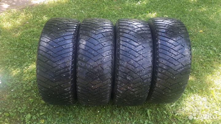Goodyear Ultragrip Ice Arctic 205/55 R16 94T