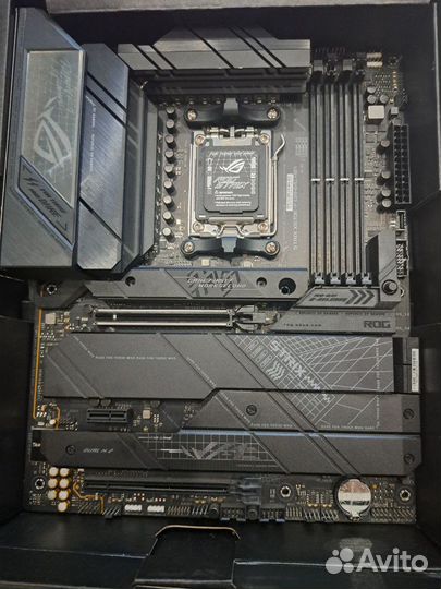 Материнская плата Rog Strix X670E-F Gaming Wifi