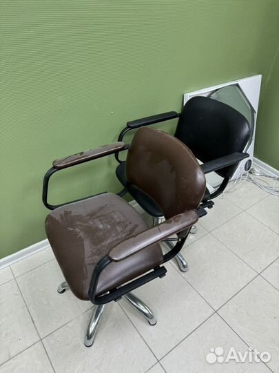 Кресло парикмахерское, гримерный стол с зеркалом