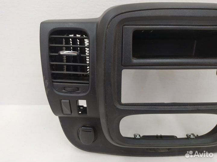 Б/У Б/У Рамка под магнитолу В сборе