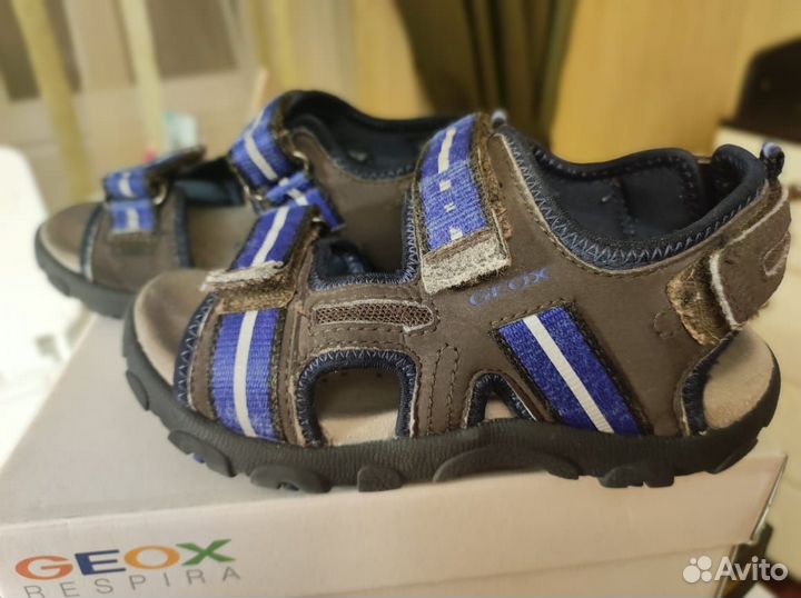 Продам сандали Geox р.29
