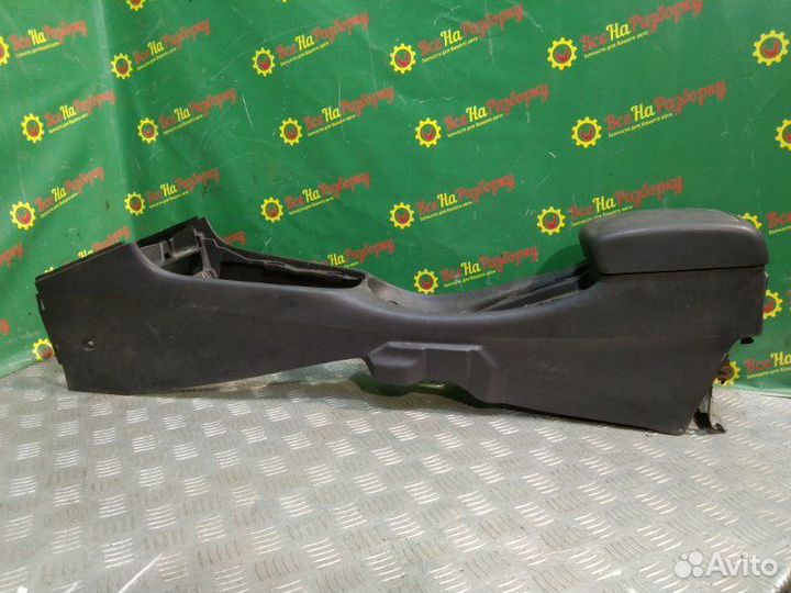 Подлокотник Nissan Almera N16 седан 2006