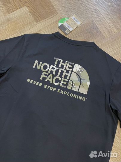 Футболка The North Face