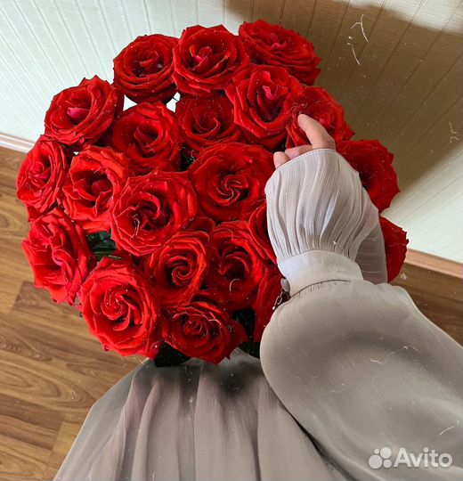 Длинное платье в пол с длинным рукавом