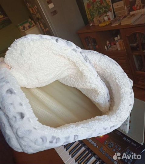 Лежанка для кошек