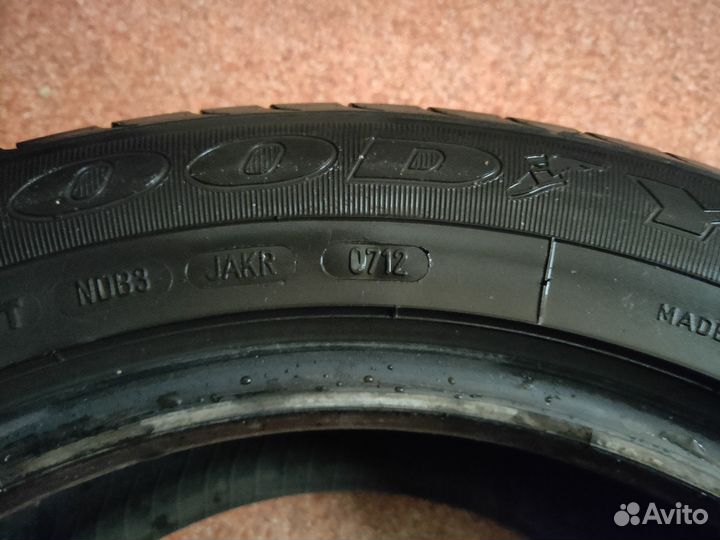 Goodyear EfficientGrip 215/55 R16 93V