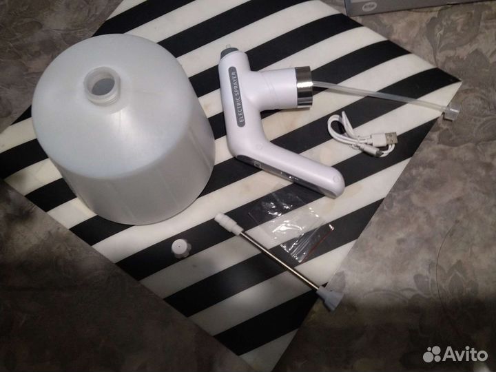 Распылитель (пульверизатор) аккумуляторный