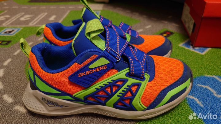 Кроссовки 35