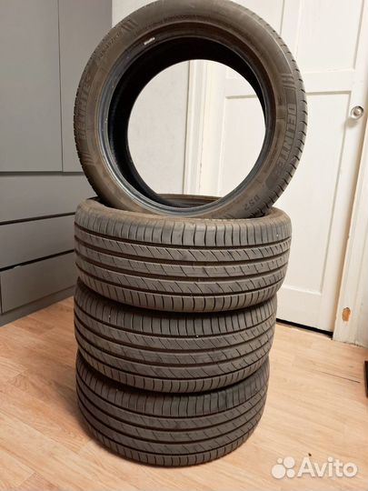 Delinte DS2 245/45 R19 ZR