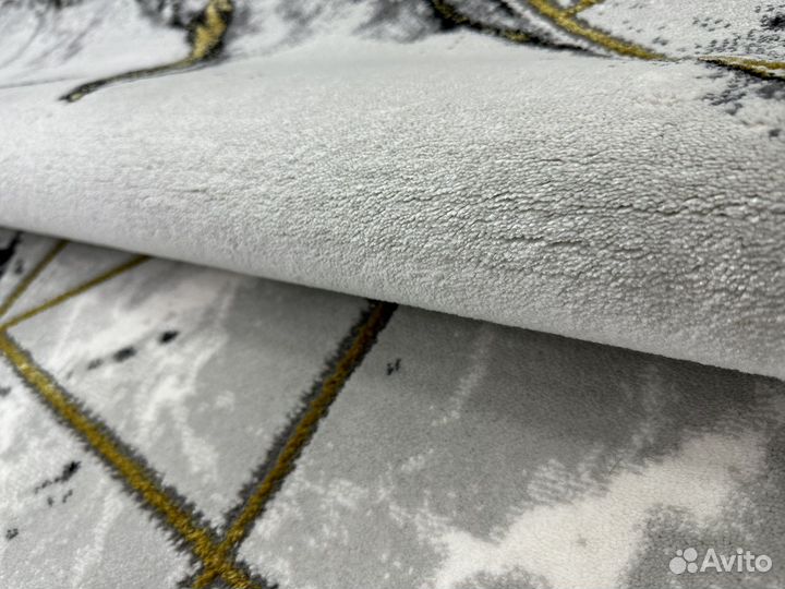 Ковер новый 2х2.9 современный