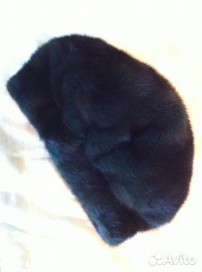 Норковый берет зелёного цвета