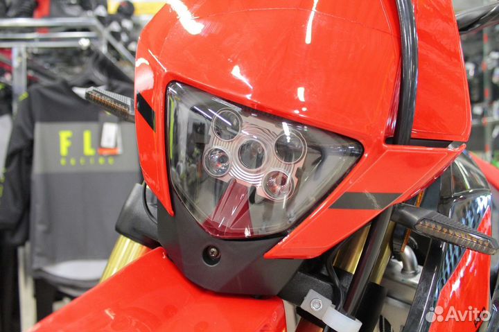 Мотоцикл GR2 Pro 300 (вод.охл.ZS174MN) 21/18