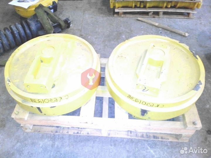 Колесо направляющее Volvo EC160E 14656780