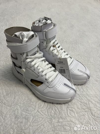 Maison Margiela Reebok Classic Leather Tabi High
