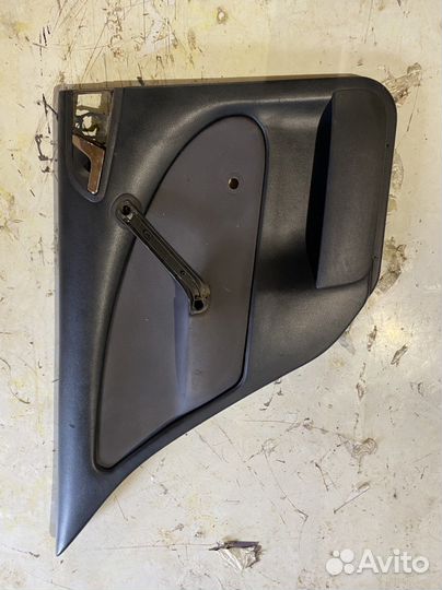 Обшивка задняя левая skoda octavia tour a4