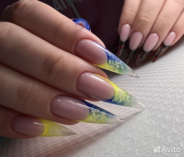 Наращивание и покрытие ногтей