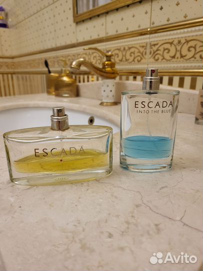 Escada into the blue и Escada красная точка
