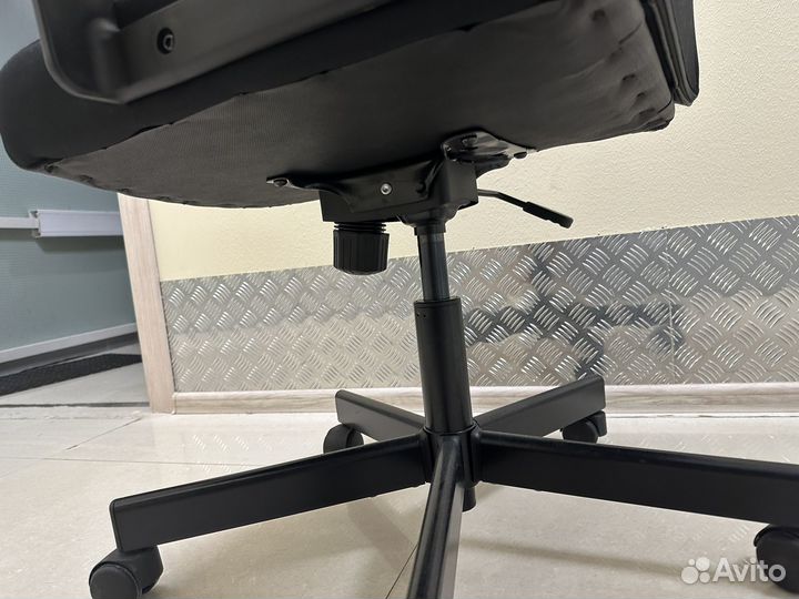 Компьютерное кресло IKEA идел