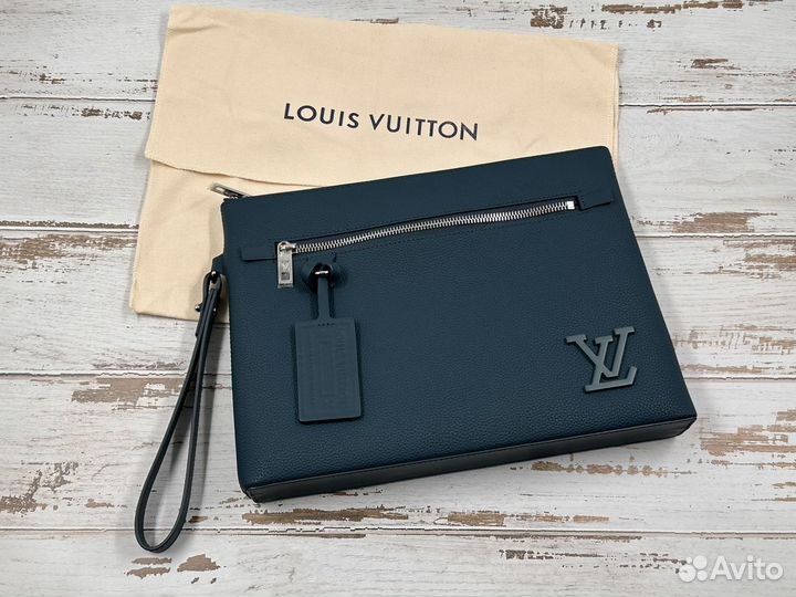 Клатч Louis vuitton