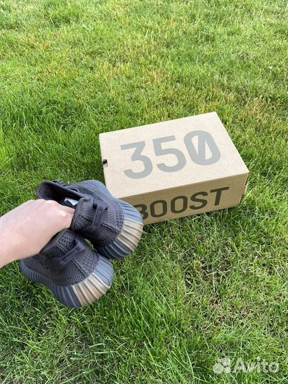 Кроссовки adidas yeezy boost 350 v2