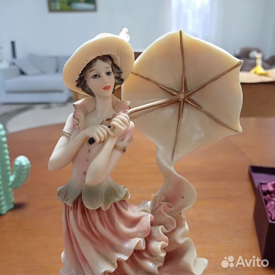 Статуэтки. Сувениры