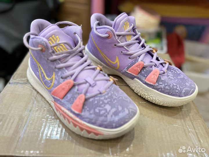 Баскетбольные кроссовки nike