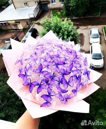 Светящийся букет бабочки