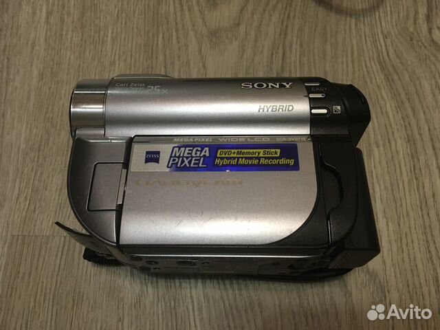 Видеокамера Sony DCR-DVD710