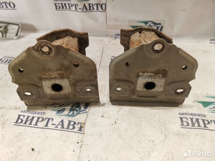 Кронштейн усилителя заднего бампера Toyota Corolla X (2006—2010)