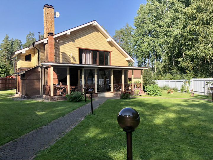 Дом 210 м² на участке 22 сот.