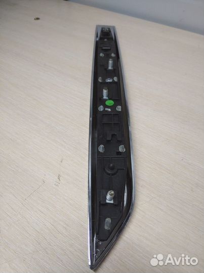 Молдинг переднего крыла Jaguar XJ 2010 - 2020