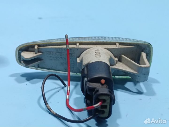 Повторитель поворота в крыло Mitsubishi Lancer 10