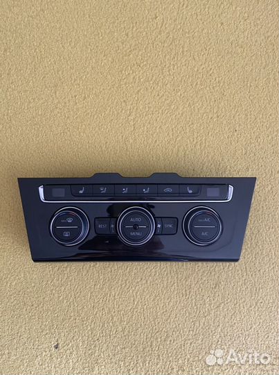 Оригинальная панель климат-контроля VW Passat b8