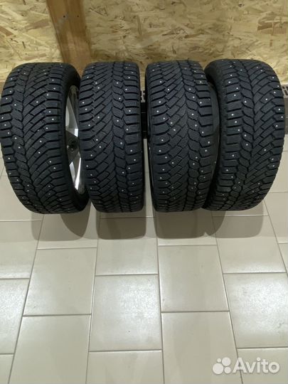 Gislaved Nord Frost 200 235/45 R18