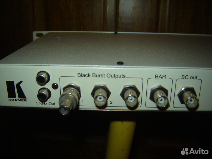 Black burst/color bar generator Kramer 6003B