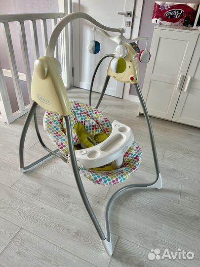 Детские электронные качели Graco