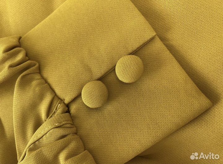 Платье горчичного цвета