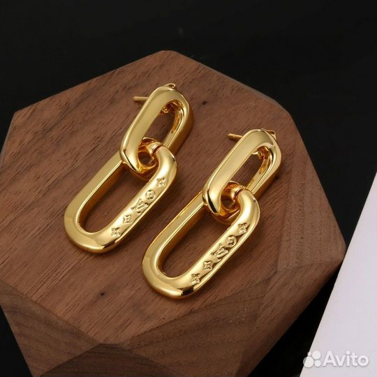 Серьги Louis Vuitton