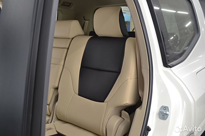 Перетяжка салона Toyota Land Cruiser 300