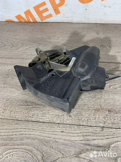 Замок двери задней правой,левой Mercedes Benz-Мер