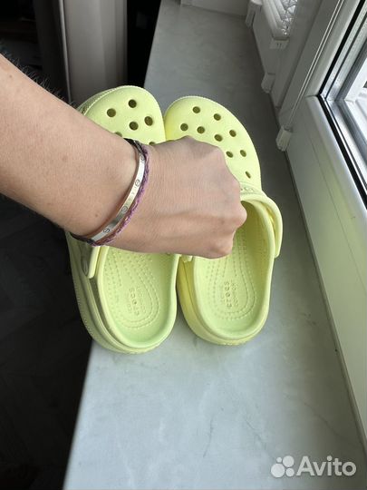 Crocs j2