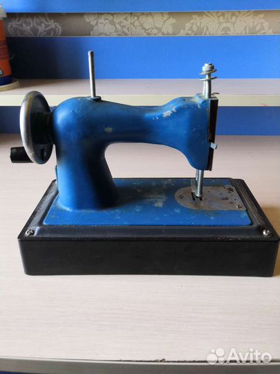 Детская швейная машинка
