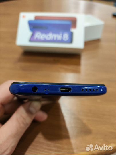 Xiaomi Redmi 8, 4/64 ГБ