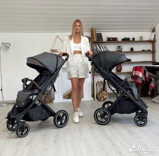 Коляска прогулочная новая