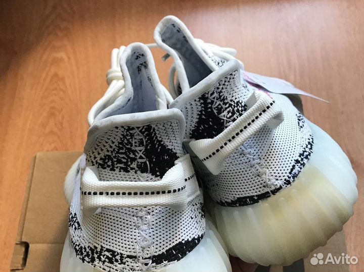 Adidas Yeezy Boost 350 V2 Zebra (Премиум)