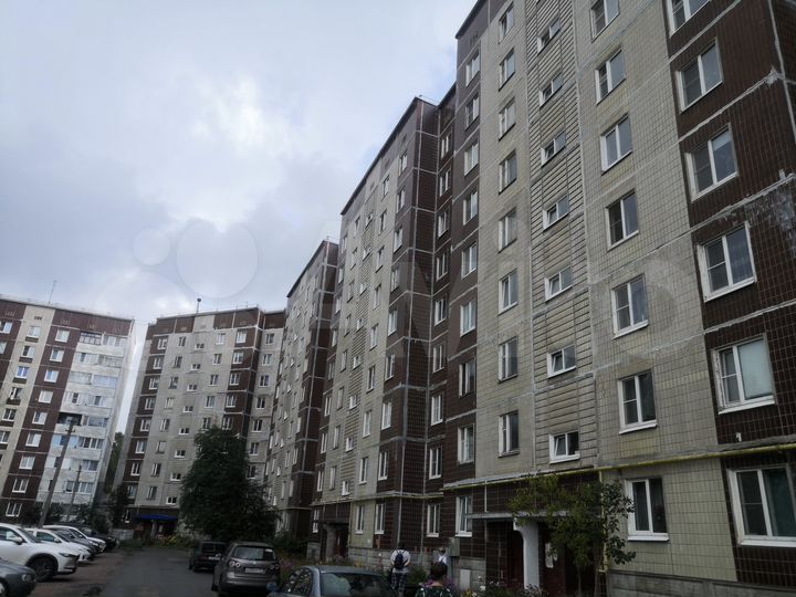 2-к. квартира, 56 м², 9/9 эт.